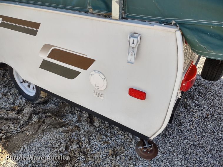 image for item DR8250 2011 Starcraft  pop-up camper