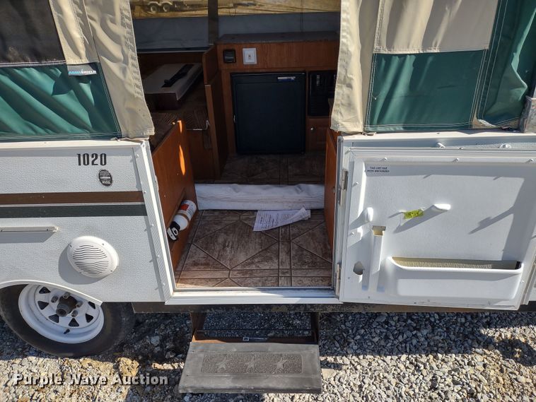 image for item DR8250 2011 Starcraft  pop-up camper