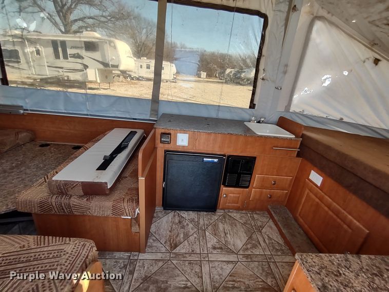 image for item DR8250 2011 Starcraft  pop-up camper