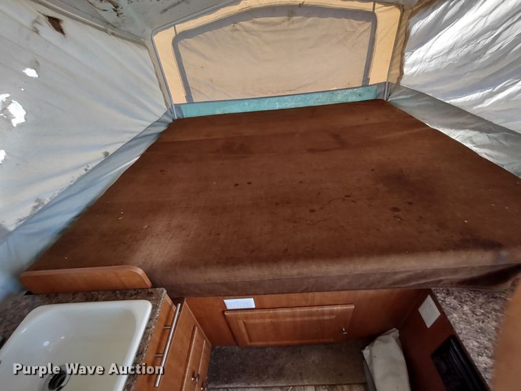 image for item DR8250 2011 Starcraft  pop-up camper