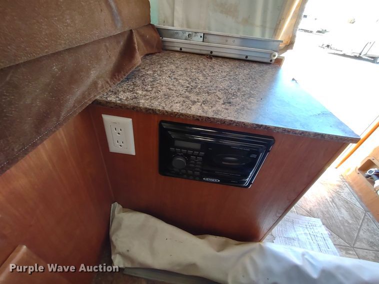 image for item DR8250 2011 Starcraft  pop-up camper