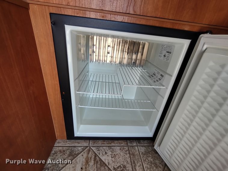 image for item DR8250 2011 Starcraft  pop-up camper