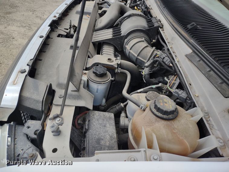 image for item DR8282 2015 Ford E450 Super Duty El Dorado  shuttle bus