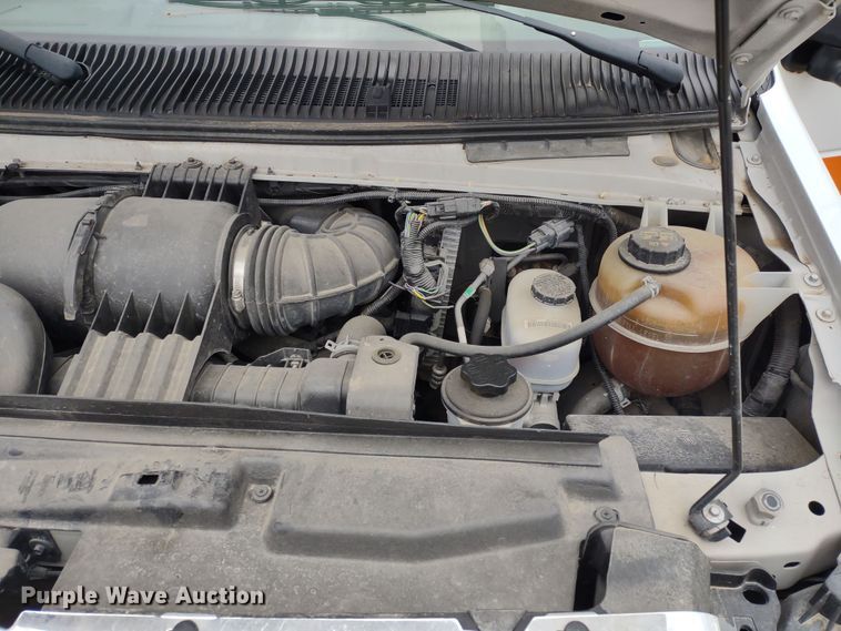 image for item DR8282 2015 Ford E450 Super Duty El Dorado  shuttle bus