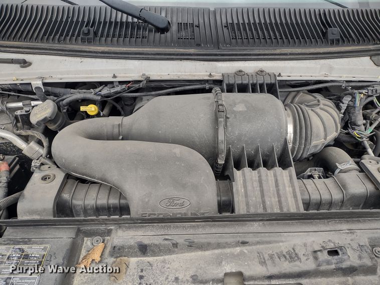 image for item DR8282 2015 Ford E450 Super Duty El Dorado  shuttle bus