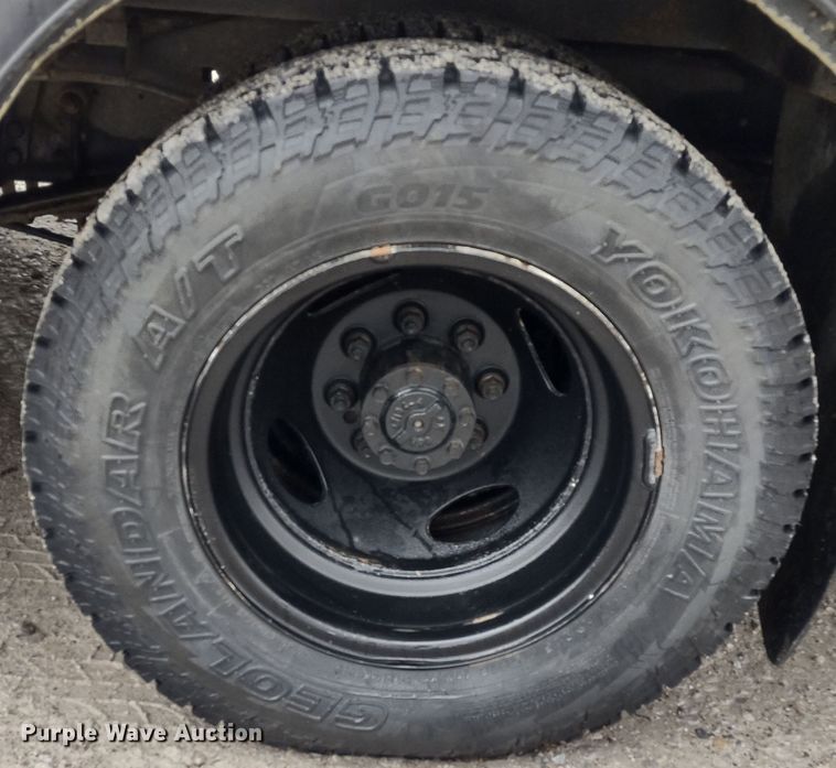 image for item DR8282 2015 Ford E450 Super Duty El Dorado  shuttle bus