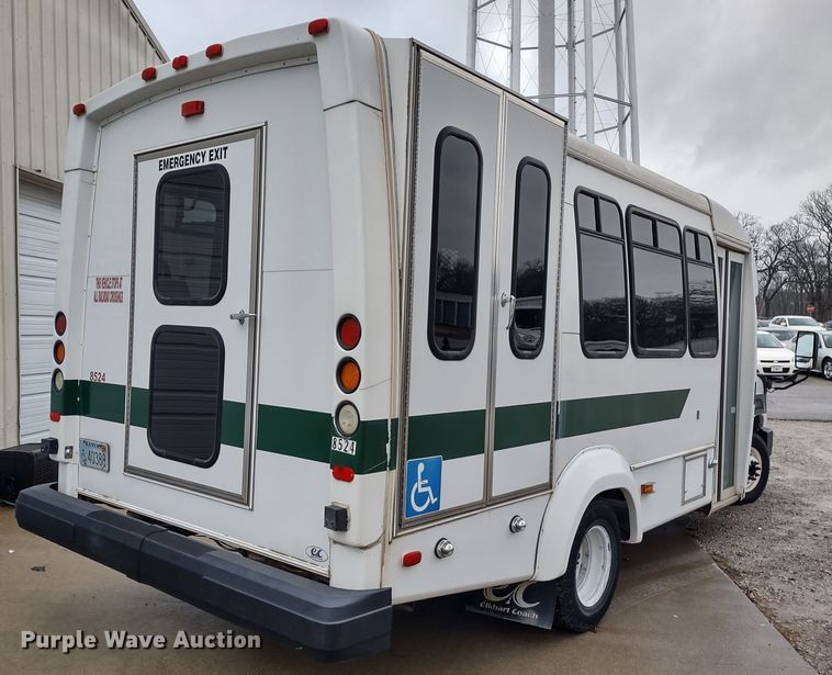 image for item DR8283 2011 Ford E450 Super Duty  shuttle bus