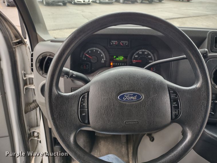 image for item DR8283 2011 Ford E450 Super Duty  shuttle bus