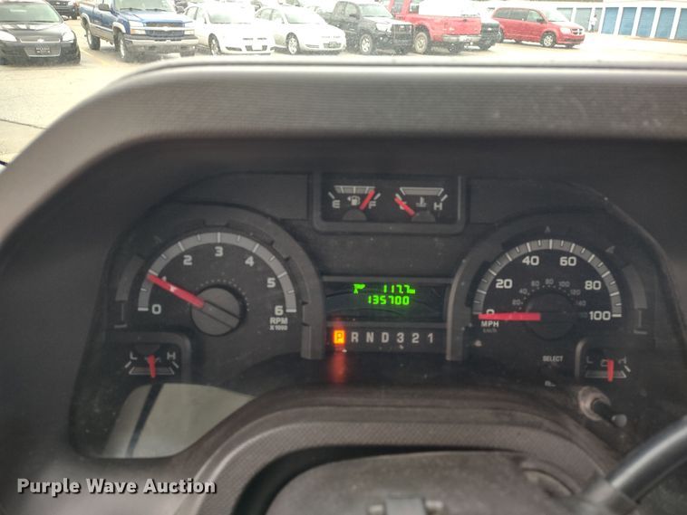 image for item DR8283 2011 Ford E450 Super Duty  shuttle bus