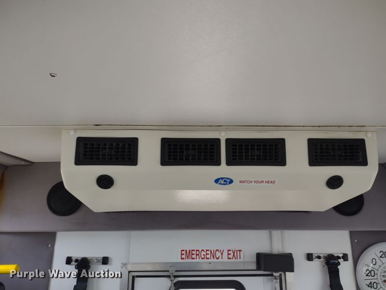 image for item DR8284 2015 Ford E450 Super Duty El Dorado  shuttle bus