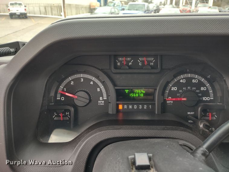 image for item DR8284 2015 Ford E450 Super Duty El Dorado  shuttle bus