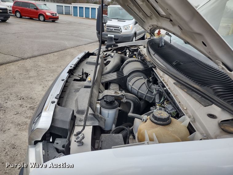 image for item DR8284 2015 Ford E450 Super Duty El Dorado  shuttle bus