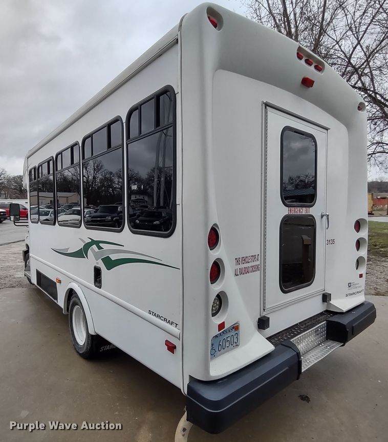 image for item DR8285 2013 Ford E450 Super Duty  shuttle bus