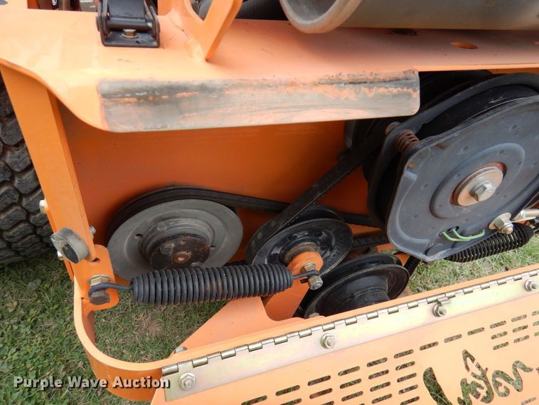 image for item HB9766 2019 Scag Turf Tiger II  lawn mower