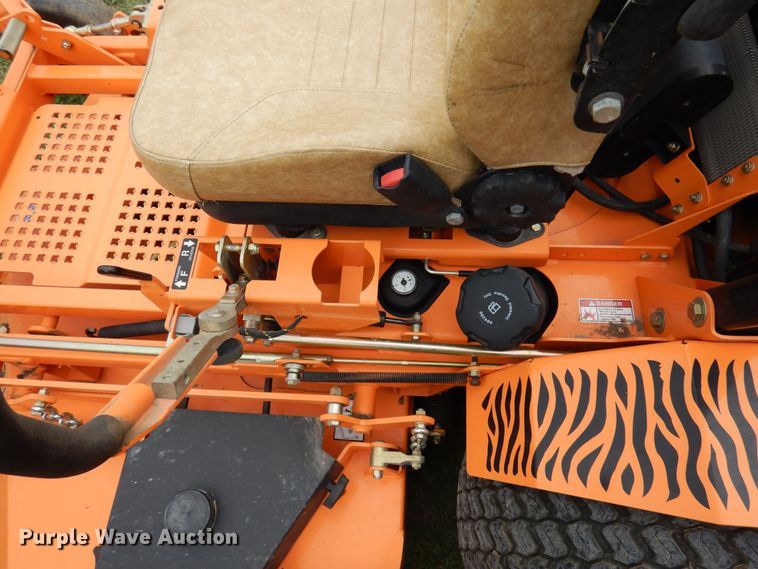 image for item HB9766 2019 Scag Turf Tiger II  lawn mower