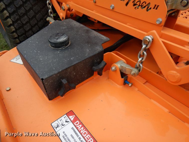 image for item HB9766 2019 Scag Turf Tiger II  lawn mower