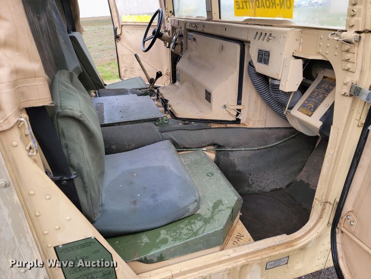 image for item HG9439 2006 Am General M1097R1  HMMWV SUV