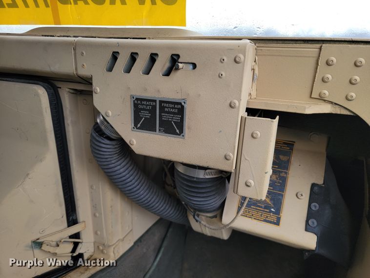 image for item HG9439 2006 Am General M1097R1  HMMWV SUV