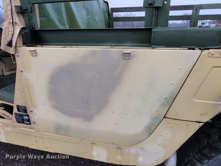 image for item HG9439 2006 Am General M1097R1  HMMWV SUV