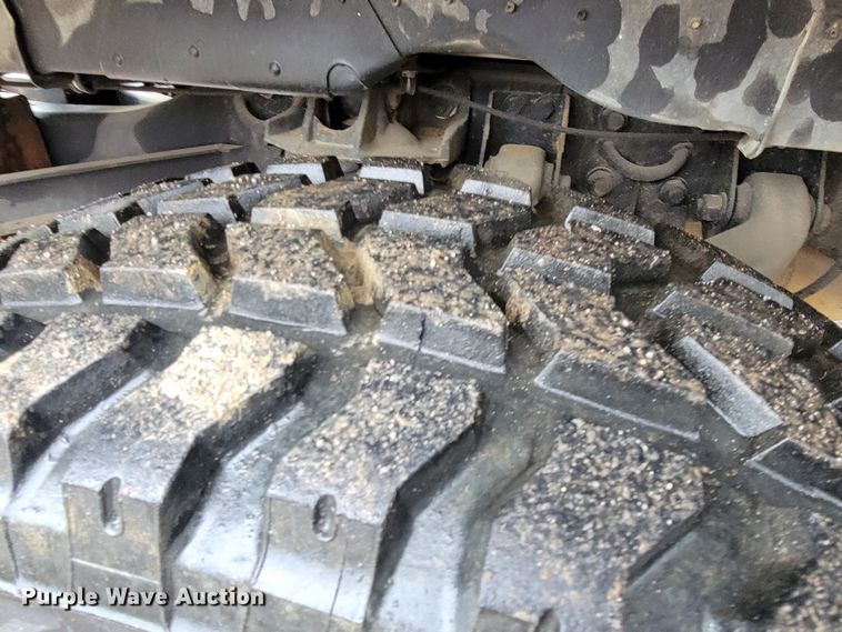 image for item HG9439 2006 Am General M1097R1  HMMWV SUV