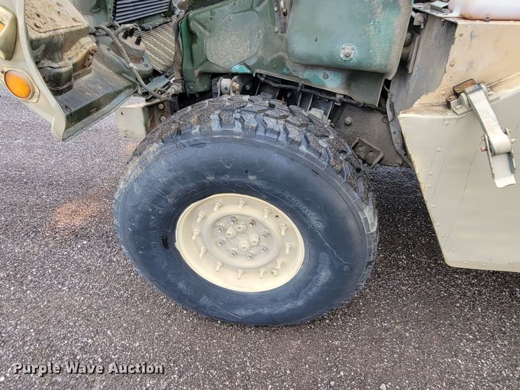 image for item HG9439 2006 Am General M1097R1  HMMWV SUV