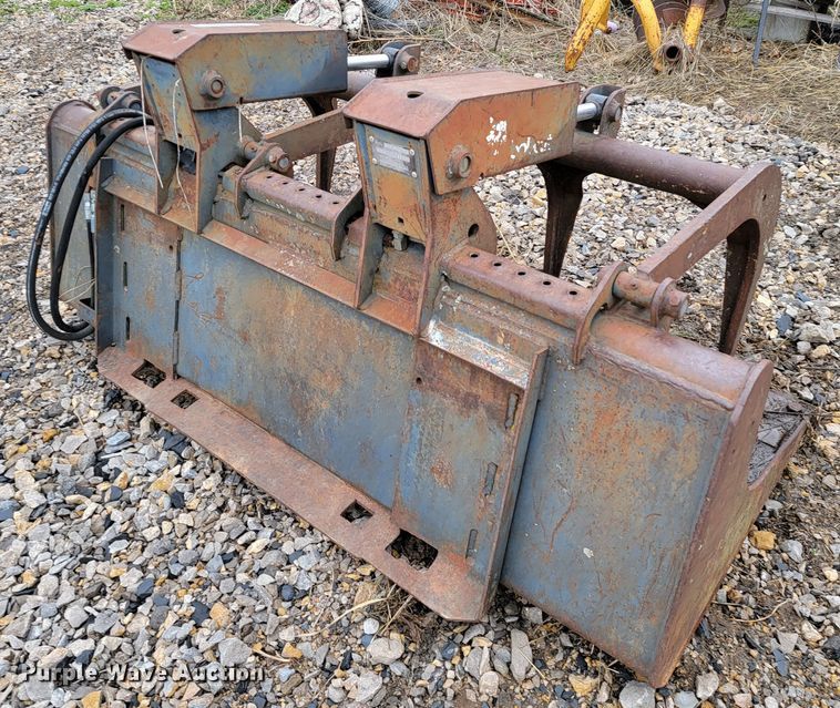 image for item HG9444 Ingersoll Rand  skid steer grapple bucket