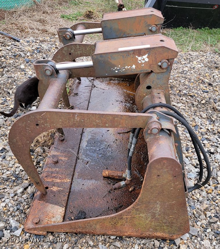 image for item HG9444 Ingersoll Rand  skid steer grapple bucket