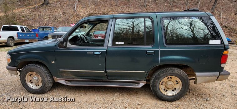 image for item HG9453 1997 Ford Explorer  SUV