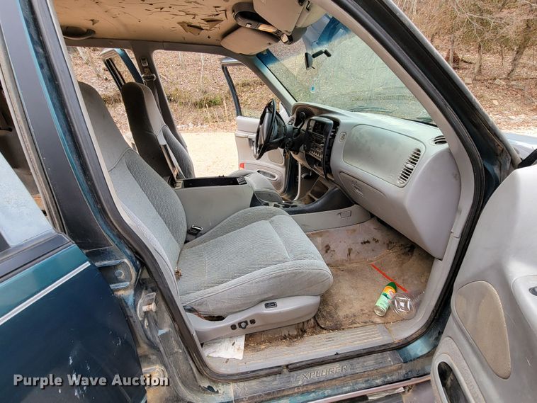 image for item HG9453 1997 Ford Explorer  SUV