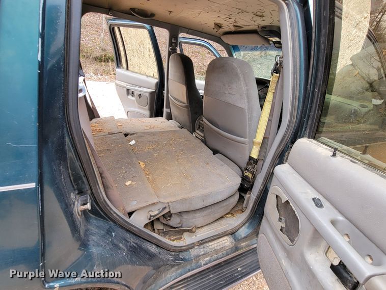 image for item HG9453 1997 Ford Explorer  SUV