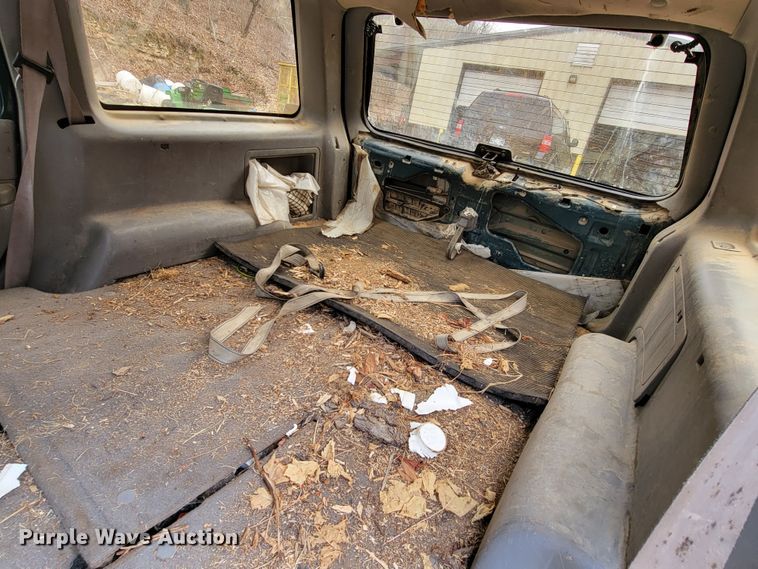 image for item HG9453 1997 Ford Explorer  SUV