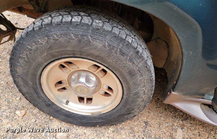 image for item HG9453 1997 Ford Explorer  SUV