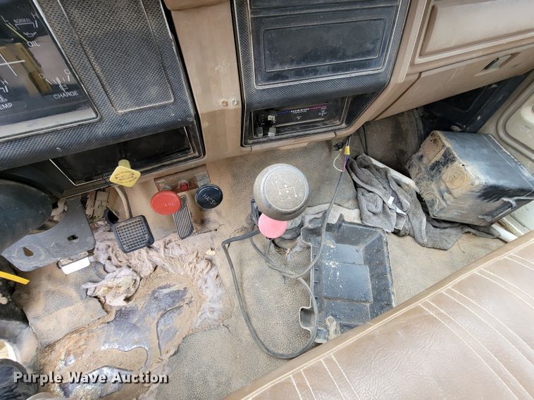 image for item HG9454 1987 Ford F600  dump truck