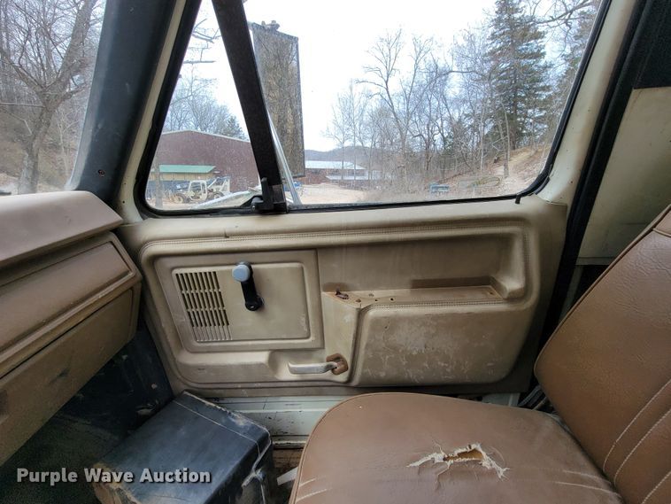 image for item HG9454 1987 Ford F600  dump truck