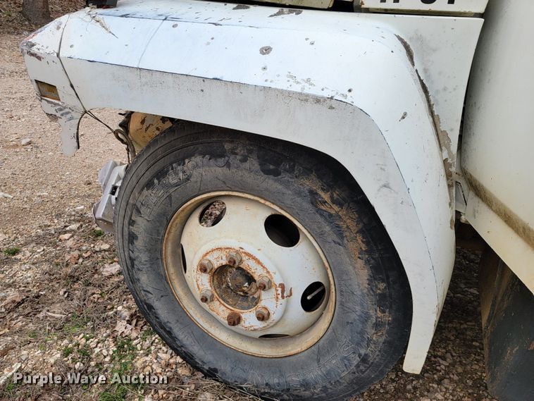 image for item HG9454 1987 Ford F600  dump truck