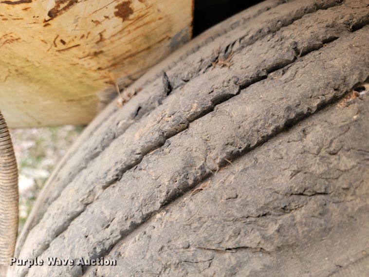 image for item HG9454 1987 Ford F600  dump truck