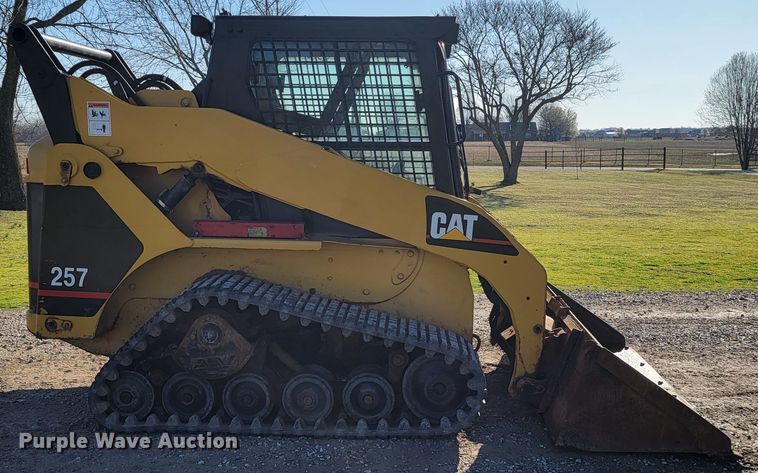 image for item HG9457 2003 Caterpillar 257  tracked skid steer loader