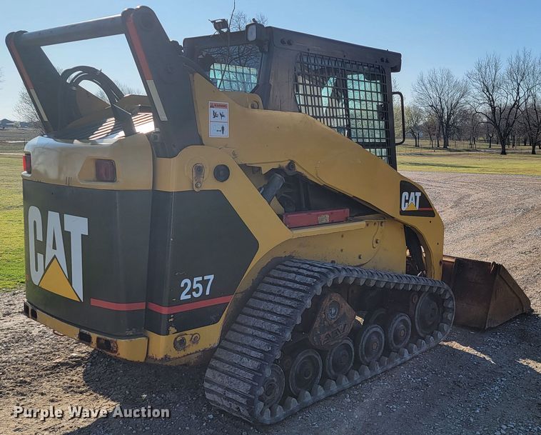 image for item HG9457 2003 Caterpillar 257  tracked skid steer loader