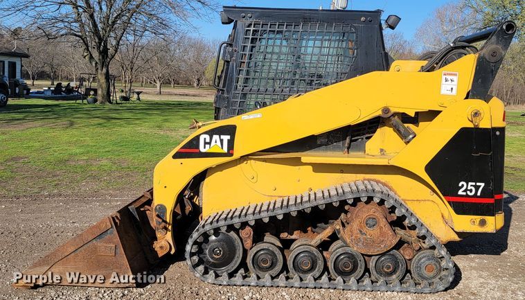 image for item HG9457 2003 Caterpillar 257  tracked skid steer loader