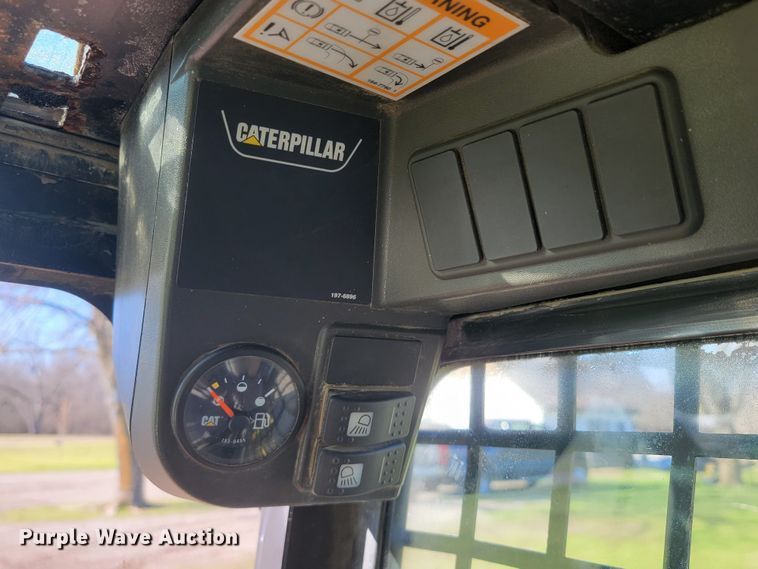 image for item HG9457 2003 Caterpillar 257  tracked skid steer loader