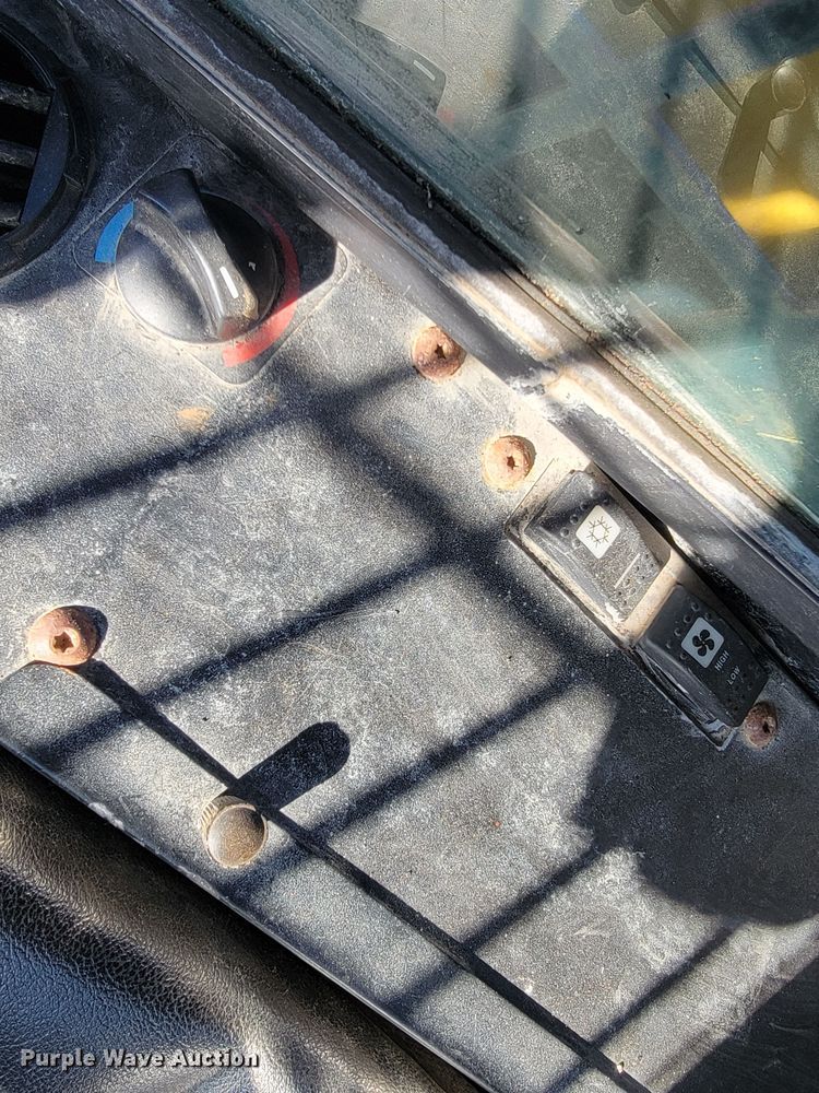 image for item HG9457 2003 Caterpillar 257  tracked skid steer loader