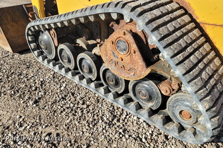 image for item HG9457 2003 Caterpillar 257  tracked skid steer loader