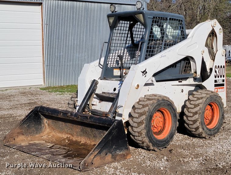 image for item HG9463 2007 Bobcat S300  skid steer loader