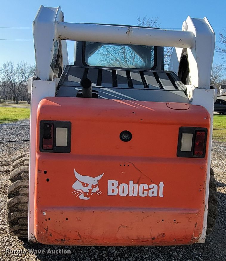 image for item HG9463 2007 Bobcat S300  skid steer loader