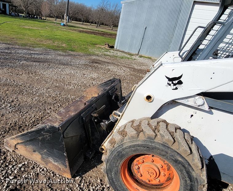 image for item HG9463 2007 Bobcat S300  skid steer loader