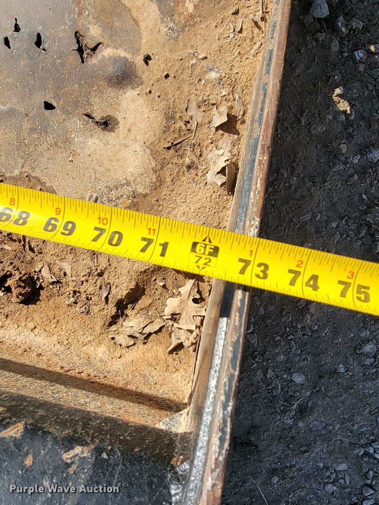 image for item HG9463 2007 Bobcat S300  skid steer loader