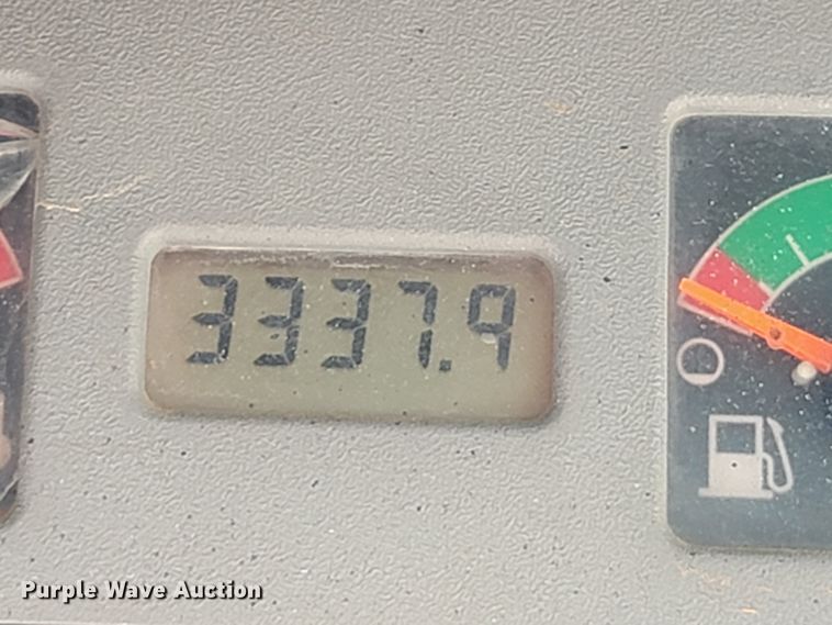 image for item HG9463 2007 Bobcat S300  skid steer loader