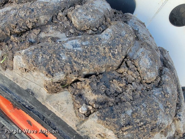 image for item HG9463 2007 Bobcat S300  skid steer loader