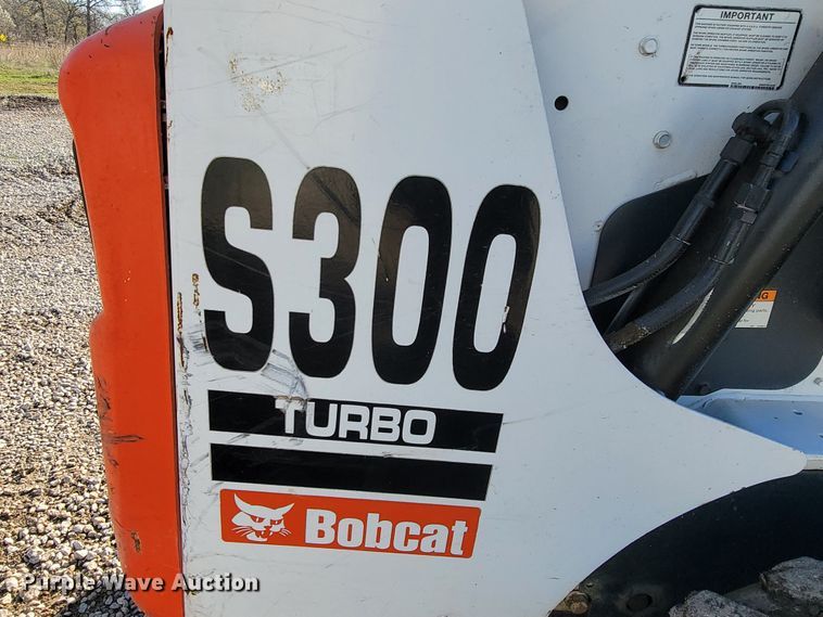 image for item HG9463 2007 Bobcat S300  skid steer loader