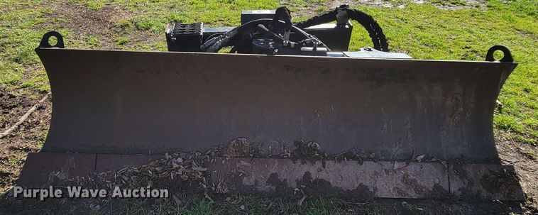 image for item HG9467 2011 Caterpillar  skid steer dozer blade